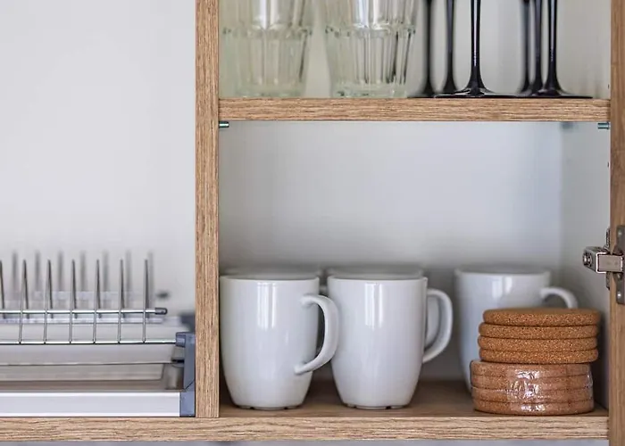 Sea & Sky Residence, Centre