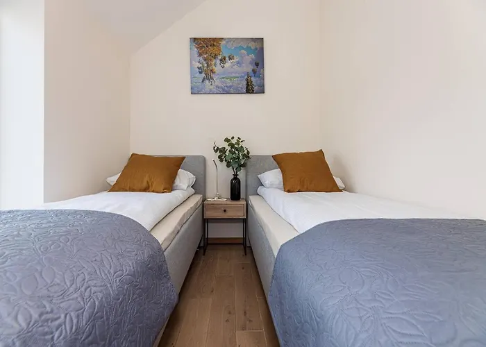 Sea & Sky Residence, Centre דירה