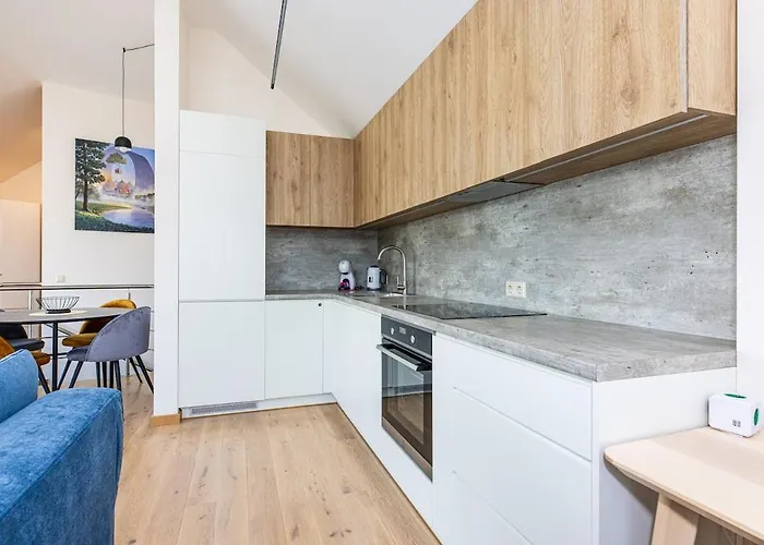 Sea & Sky Residence, Centre דירה